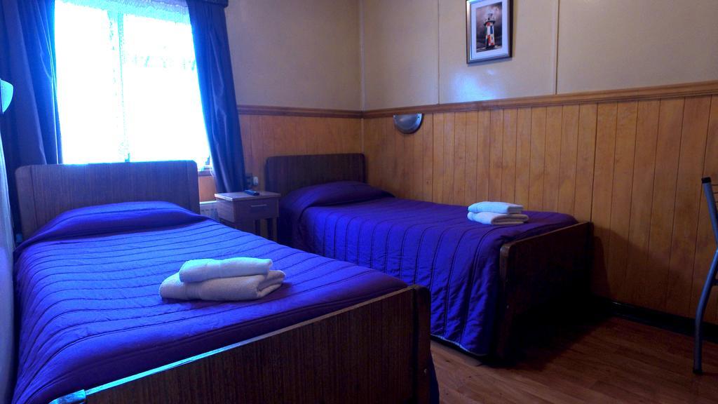 Hostal Victoria Punta Arenas Ngoại thất bức ảnh