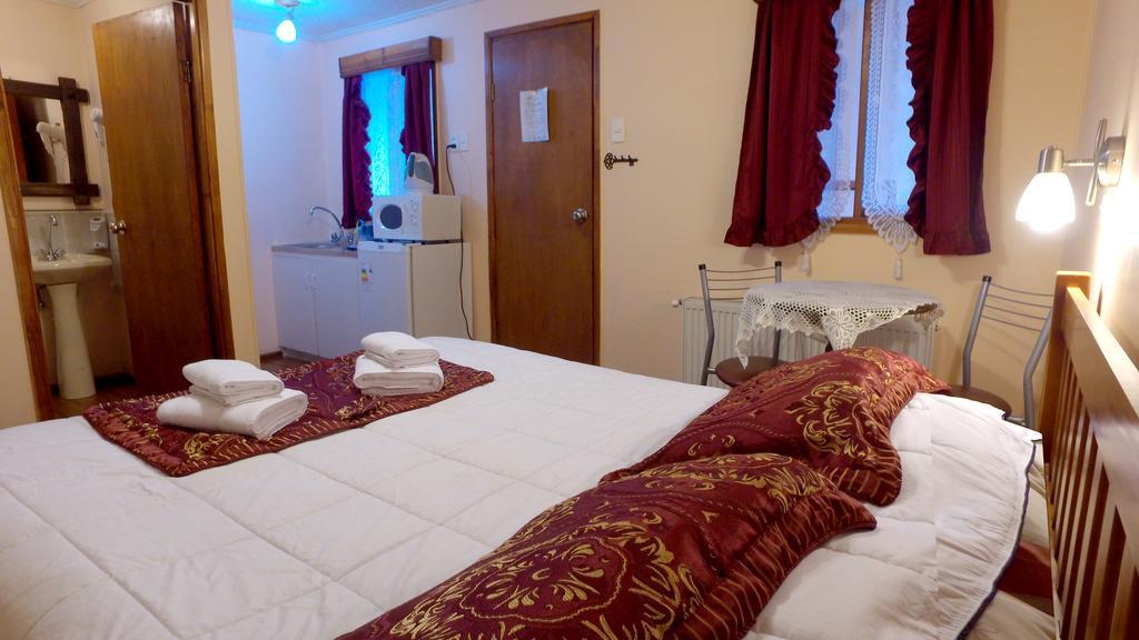 Hostal Victoria Punta Arenas Ngoại thất bức ảnh