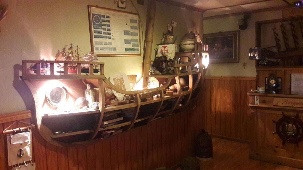 Hostal Victoria Punta Arenas Ngoại thất bức ảnh